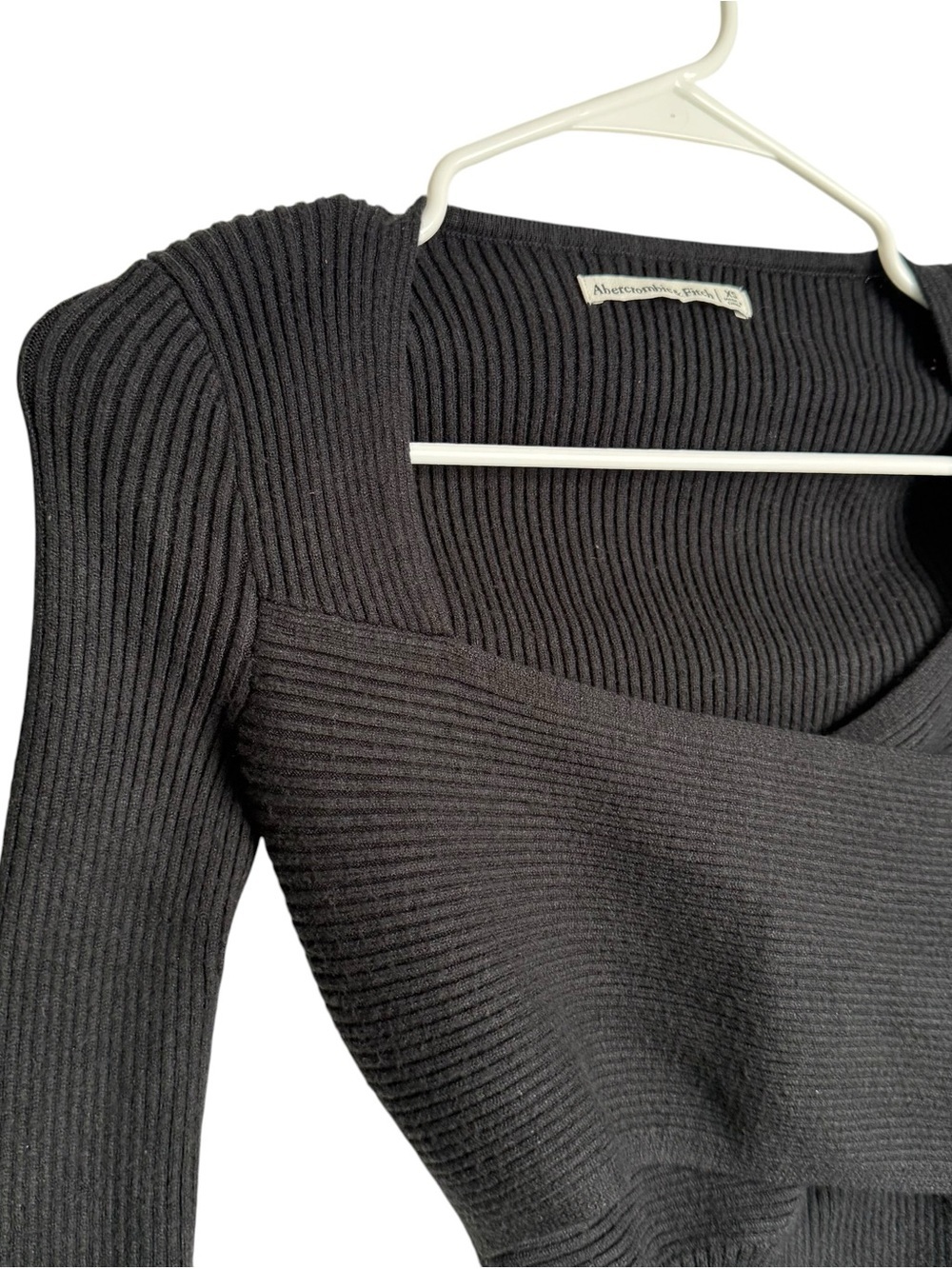 Abercrombie & Fitch LuxeLoft Wrap
Bodysuit Size XS Black Ribbed Knit Long Sleeve - Picture 4 of 11